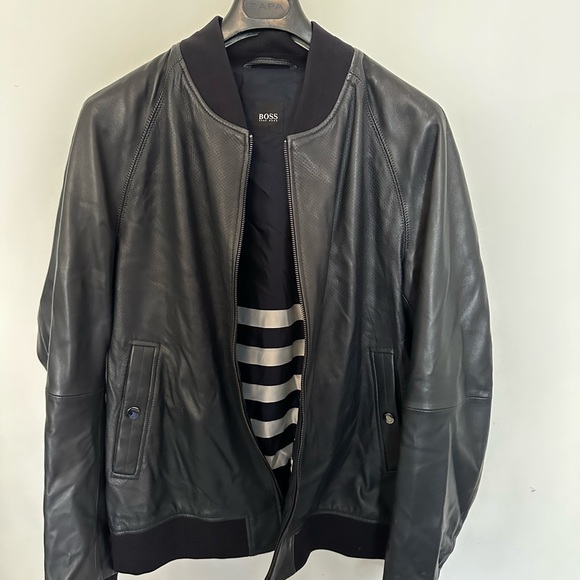 Hugo boss leather jacket - Picture 3 of 5